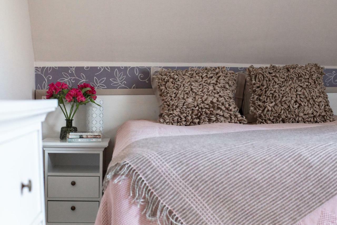 Suviste Guesthouse Kuressaare Bagian luar foto
