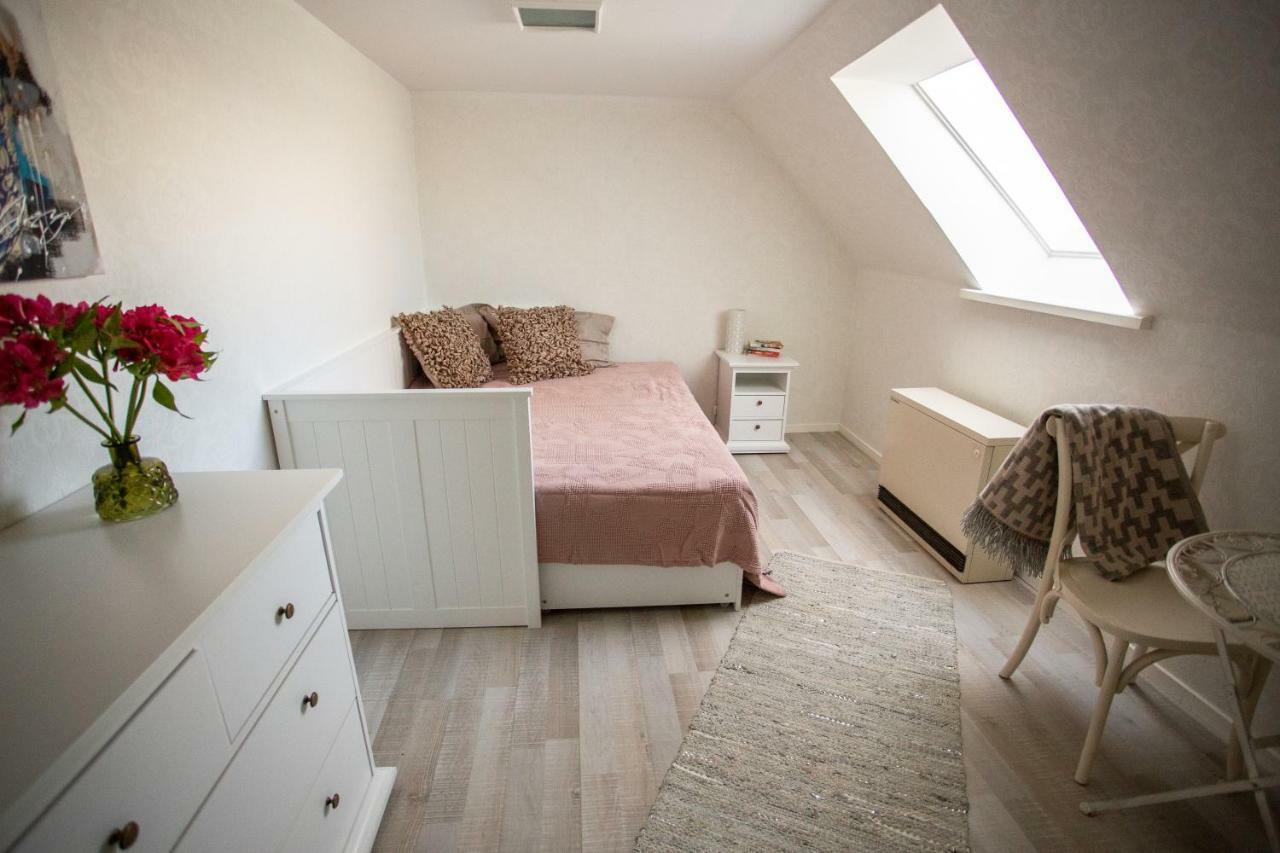 Suviste Guesthouse Kuressaare Bagian luar foto