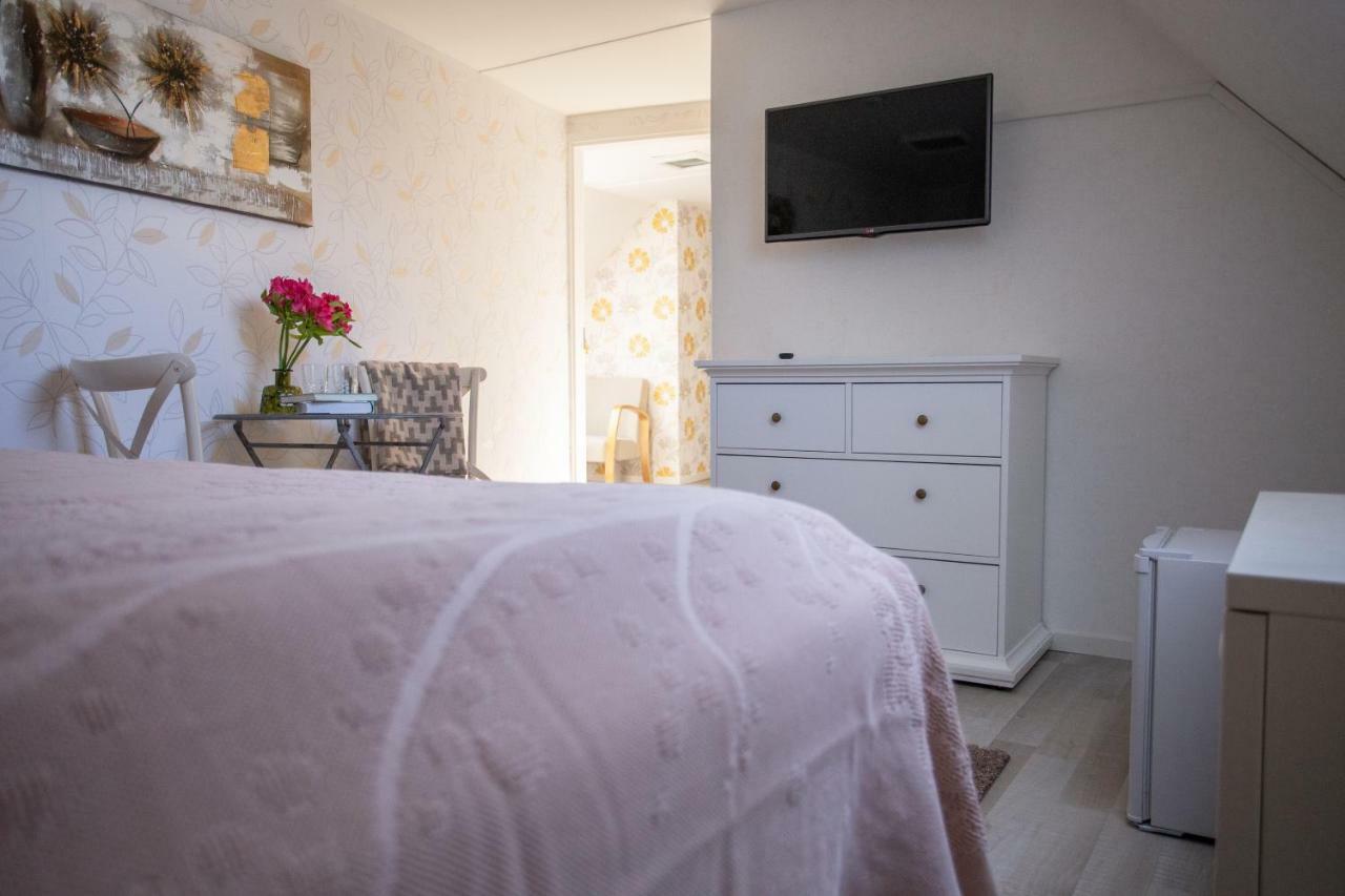 Suviste Guesthouse Kuressaare Bagian luar foto
